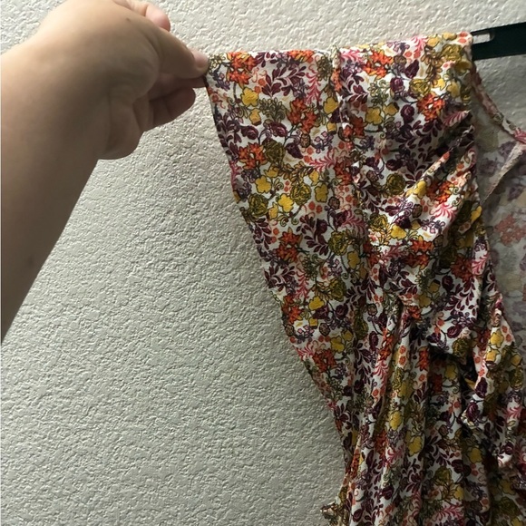 Old Navy Waist-Defined Flutter-Short Sleeve 
Pullover Floral Ruffle Sleeve Dress - Picture 5 of 14